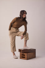 Load image into Gallery viewer, Wool blend lightweight knit turtleneck