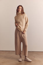 Load image into Gallery viewer, Cashmere wool blended knit pants – Back View | amente