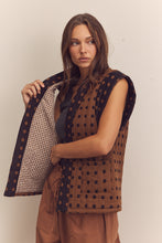 Load image into Gallery viewer, Tie Waist Quilted Vest