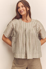 Load image into Gallery viewer, Pleated Blouse