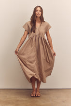 Load image into Gallery viewer, Pin-tucked midi dress