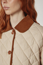 Load image into Gallery viewer, Reversible quilted cotton jacket