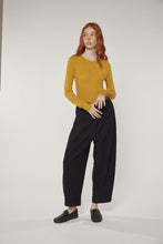 Load image into Gallery viewer, Wool Blend Pintuck Pants – Look 4 | amente