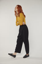 Load image into Gallery viewer, Wool Blend Pintuck Pants – Look 6 | amente