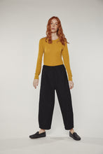 Load image into Gallery viewer, Wool Blend Pintuck Pants – Front View | amente