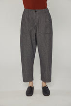 Load image into Gallery viewer, Wool Blend Herringbone Pants – Back View | amente
