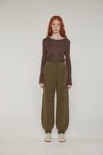 Load image into Gallery viewer, Cashmere Blend Pants – Back View | amente