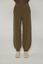 Load image into Gallery viewer, Cashmere Blend Pants – Front View | amente