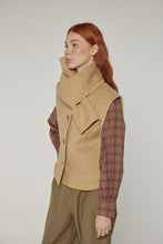 Load image into Gallery viewer, Wool-blended scarf vest – Look 6 | amente