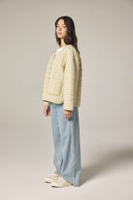 Load image into Gallery viewer, Eyelet reversible quilted Jacket
