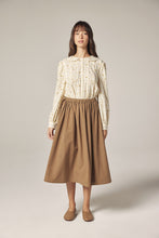 Load image into Gallery viewer, Collar Detail Top