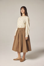 Load image into Gallery viewer, Collar Detail Top