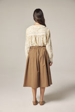 Load image into Gallery viewer, Collar Detail Top