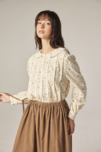 Load image into Gallery viewer, Collar Detail Top