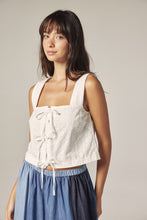 Load image into Gallery viewer, Front tie lace top