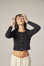 Load image into Gallery viewer, Button down short cardigan