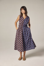 Load image into Gallery viewer, Contrast v-neck dress