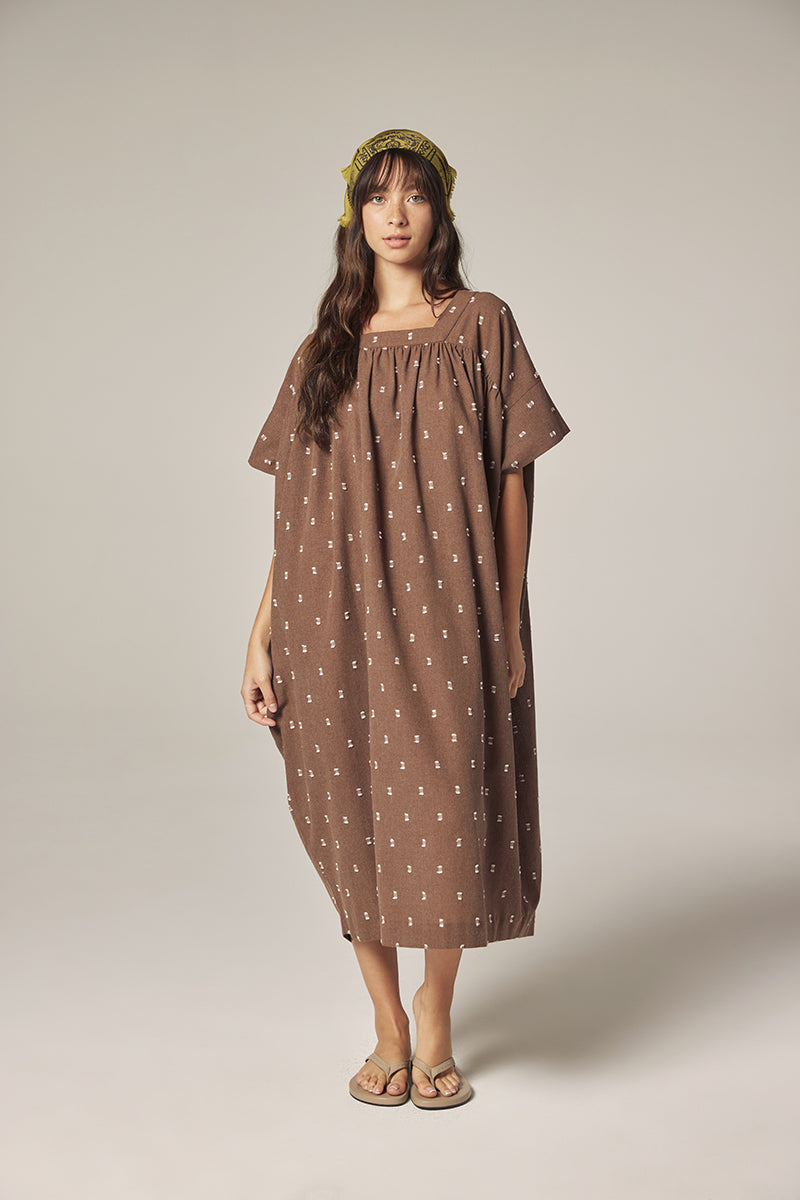 Jacquard Pull-Over Dress in Mocha | amente – amente