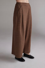 Load image into Gallery viewer, Wool Plaid Pants