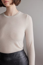 Load image into Gallery viewer, Wool blend knit top