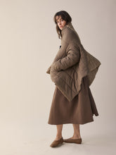 Load image into Gallery viewer, Blanket quilt jacket