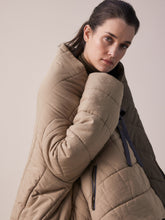 Load image into Gallery viewer, Blanket quilt jacket