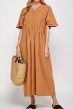 Load image into Gallery viewer, Shirred Midi Dress