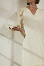 Load image into Gallery viewer, V neck tiered midi dress