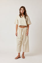 Load image into Gallery viewer, Crop Button Shirt