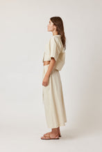 Load image into Gallery viewer, Crop Button Shirt