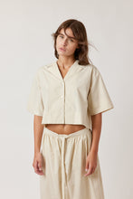Load image into Gallery viewer, Crop Button Shirt
