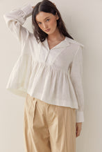 Load image into Gallery viewer, Linen collared blouse
