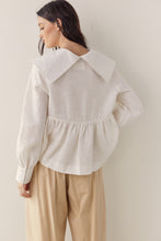 Load image into Gallery viewer, Linen collared blouse
