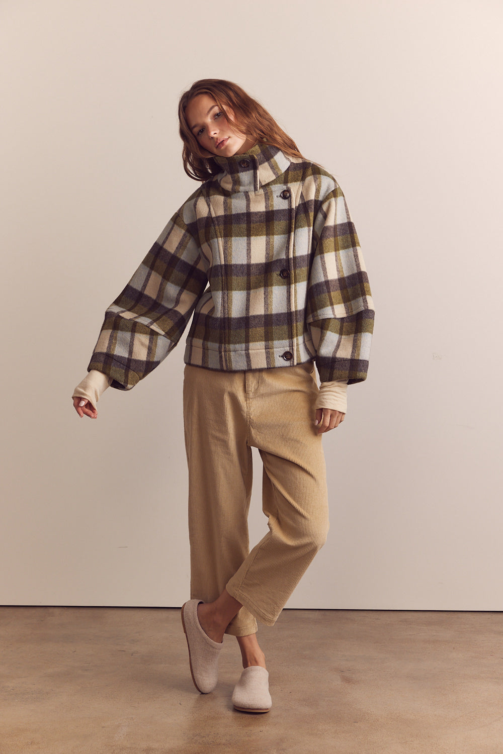 Cropped corduroy pants