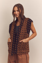 Load image into Gallery viewer, Tie Waist Quilted Vest
