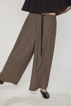 Load image into Gallery viewer, Wide leg straight pants
