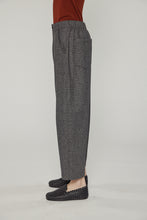 Load image into Gallery viewer, Wool blend herringbone pants
