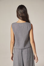 Load image into Gallery viewer, Plaid button down top
