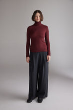 Load image into Gallery viewer, Wool Knit Pants – Back View | amente
