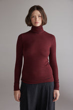 Load image into Gallery viewer, Wool blend stripe turtleneck
