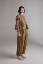 Load image into Gallery viewer, Printed Pleated Blouse
