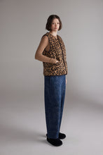 Load image into Gallery viewer, Wool Blend Reversible Vest – Look 5 | amente
