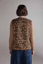 Load image into Gallery viewer, Wool Blend Reversible Vest – Look 6 | amente

