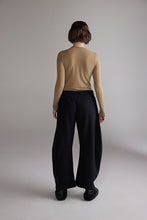 Load image into Gallery viewer, Barrel Sweat Pants
