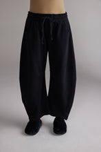 Load image into Gallery viewer, Barrel Sweat Pants
