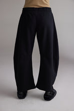 Load image into Gallery viewer, Barrel Sweat Pants
