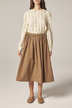 Load image into Gallery viewer, Collar Detail Top
