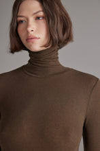 Load image into Gallery viewer, Wool blend turtleneck
