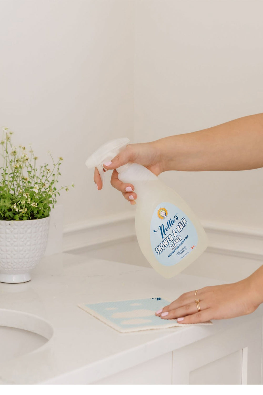 Nellie's Clean : Bath & Shower Cleaner Spray