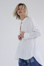 Load image into Gallery viewer, Collarless loose fit long sleeve shirts
